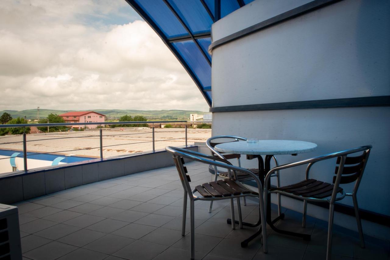 Motel Via Targu Mures Cristesti  Exterior foto